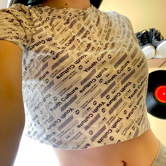 White and black Crop top - Picture 1 of 3